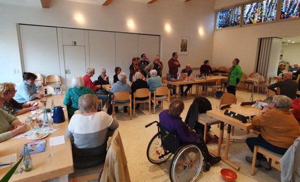 Seniorentreff bedankt sich beim AWO Ortsverein Polch f&uuml;r Spiele Spende